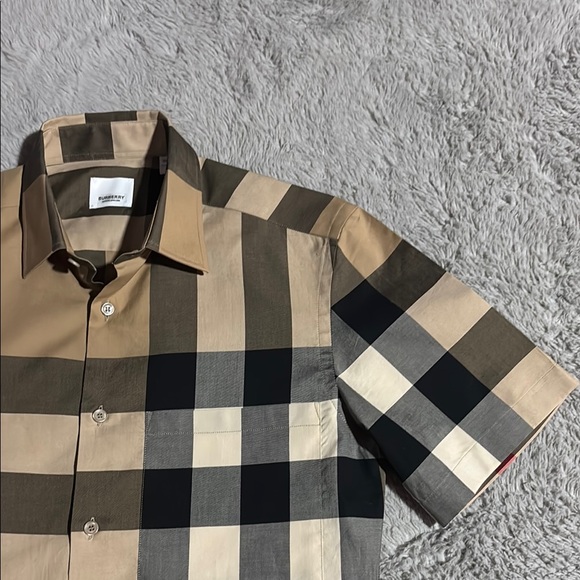 Burberry Tan and Black Casual Button Down Shirt - Picture 4 of 9